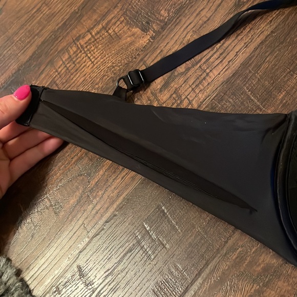 Update * 2 bras together - Size 34 C red, black doesn’t have tag - Picture 12 of 16